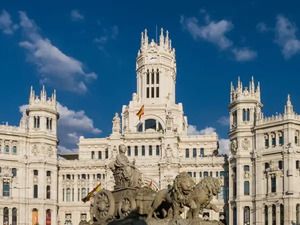 Hainan Airlines Business Class to Madrid Return