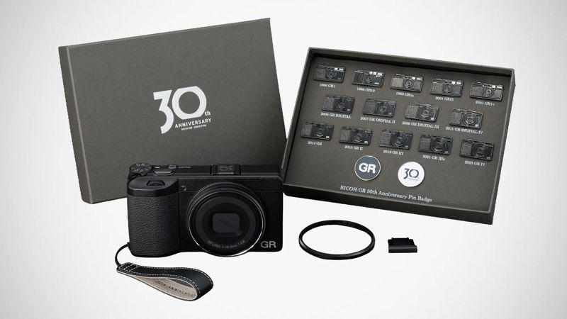 Ricoh GR IV 30th Anniversary Edition Kit